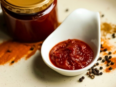 Przepis na domowy zdrowy ketchup z cukinii